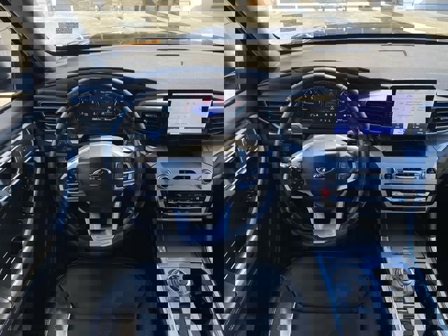 Used 2021 Ford Explorer XLT w/ Equipment Group 202A image 11