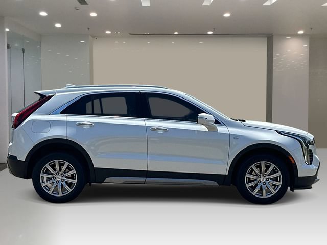 Used 2023 Cadillac XT4 Premium Luxury w/ Enhanced Visibility Package AWD/4WD image 5