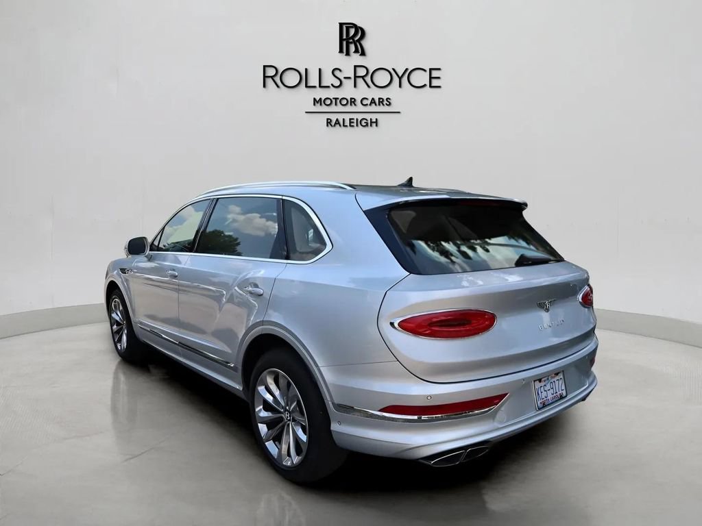 Used 2023 Bentley Bentayga Extended Wheelbase AWD/4WD image 6
