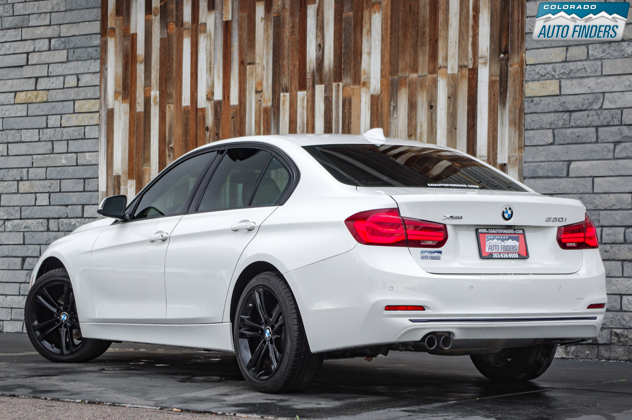 Used 2018 BMW 330i xDrive Sedan image 4