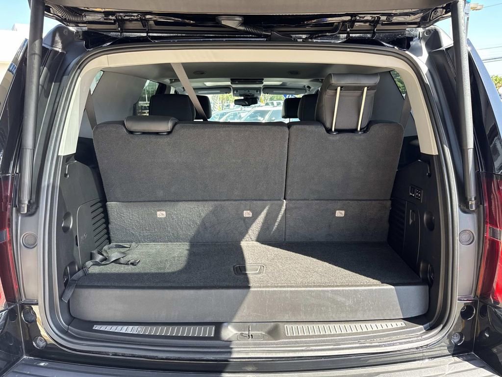 Used 2020 Chevrolet Tahoe Premier RWD image 9