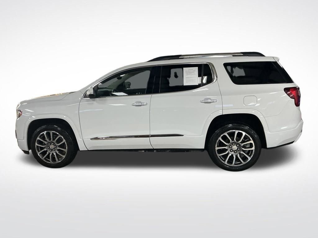 Certified 2022 GMC Acadia Denali w/ Denali Technology Package image 2