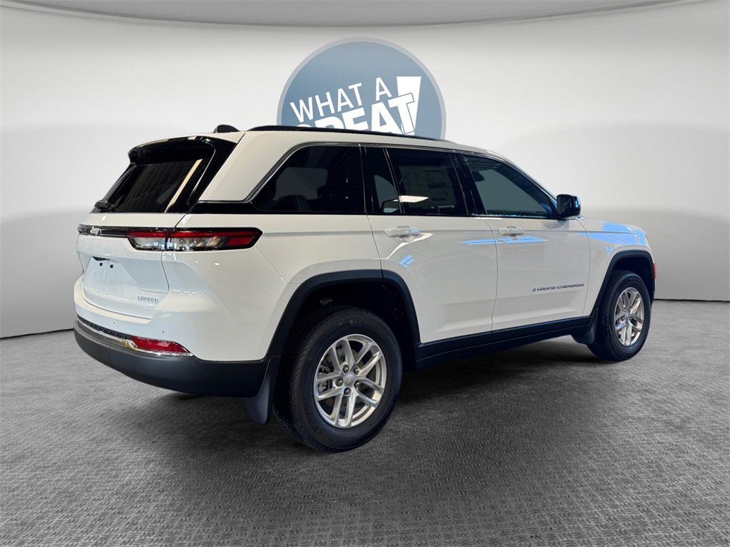 New 2025 Jeep Grand Cherokee Laredo X w/ Luxury Tech Group I image 3