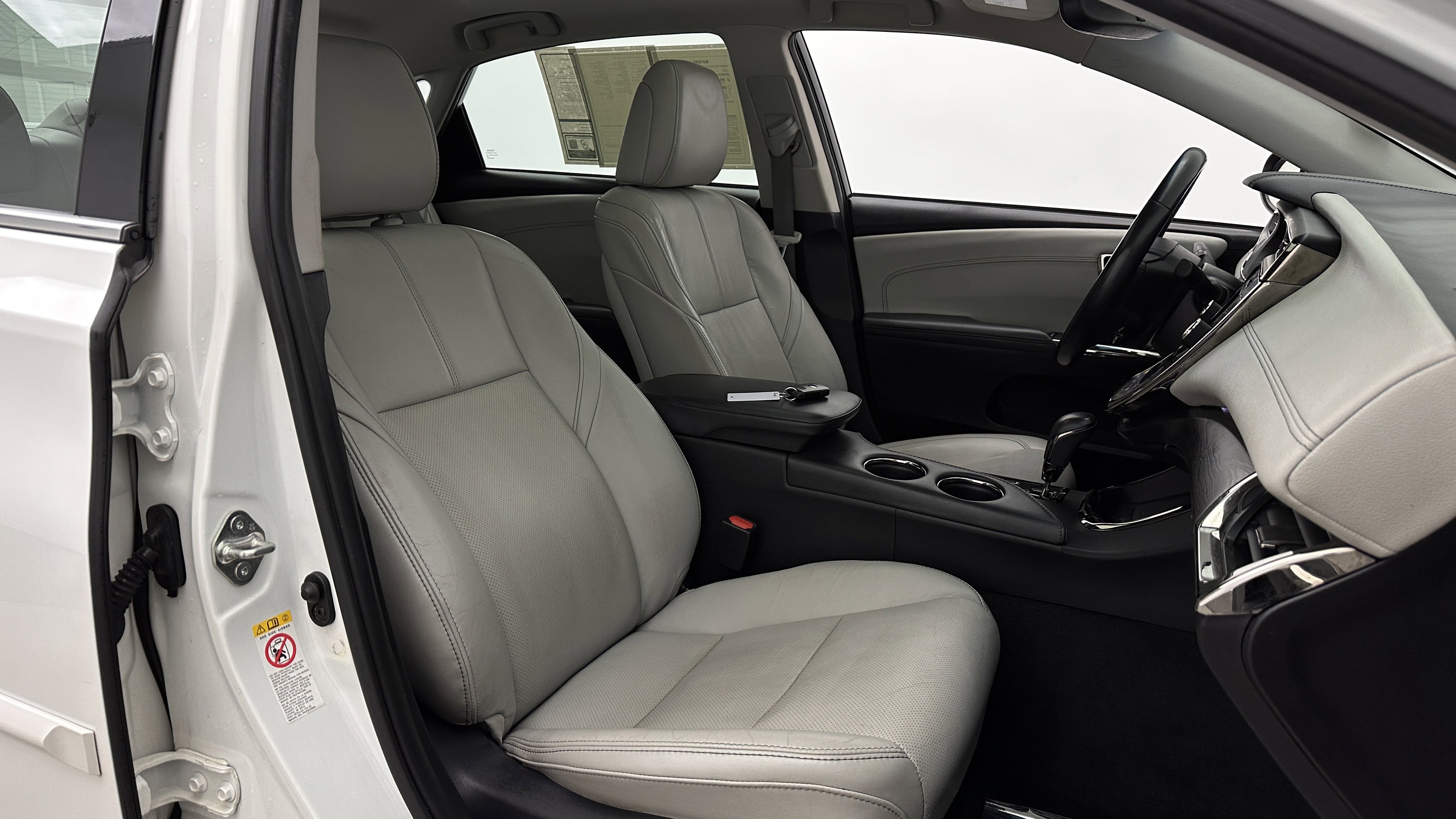 Used 2018 Toyota Avalon Limited w/ Protection Package FWD image 39