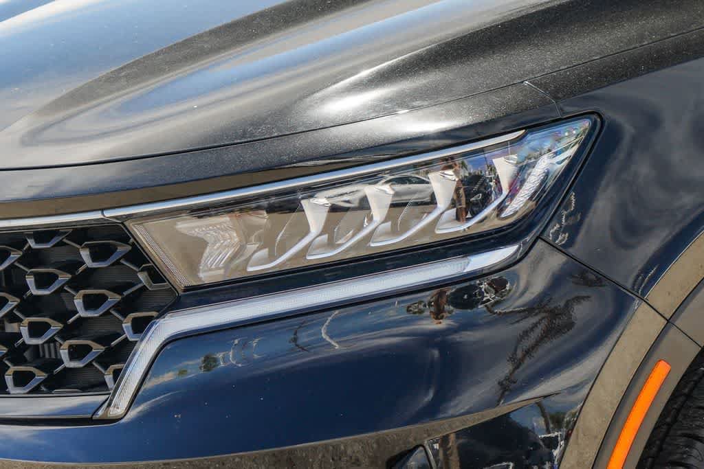 Certified 2023 Kia Sorento EX w/ Panoramic Sunroof Package FWD image 8