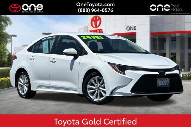 Certified 2025 Toyota Corolla LE w/ LE Premium Package FWD image 1