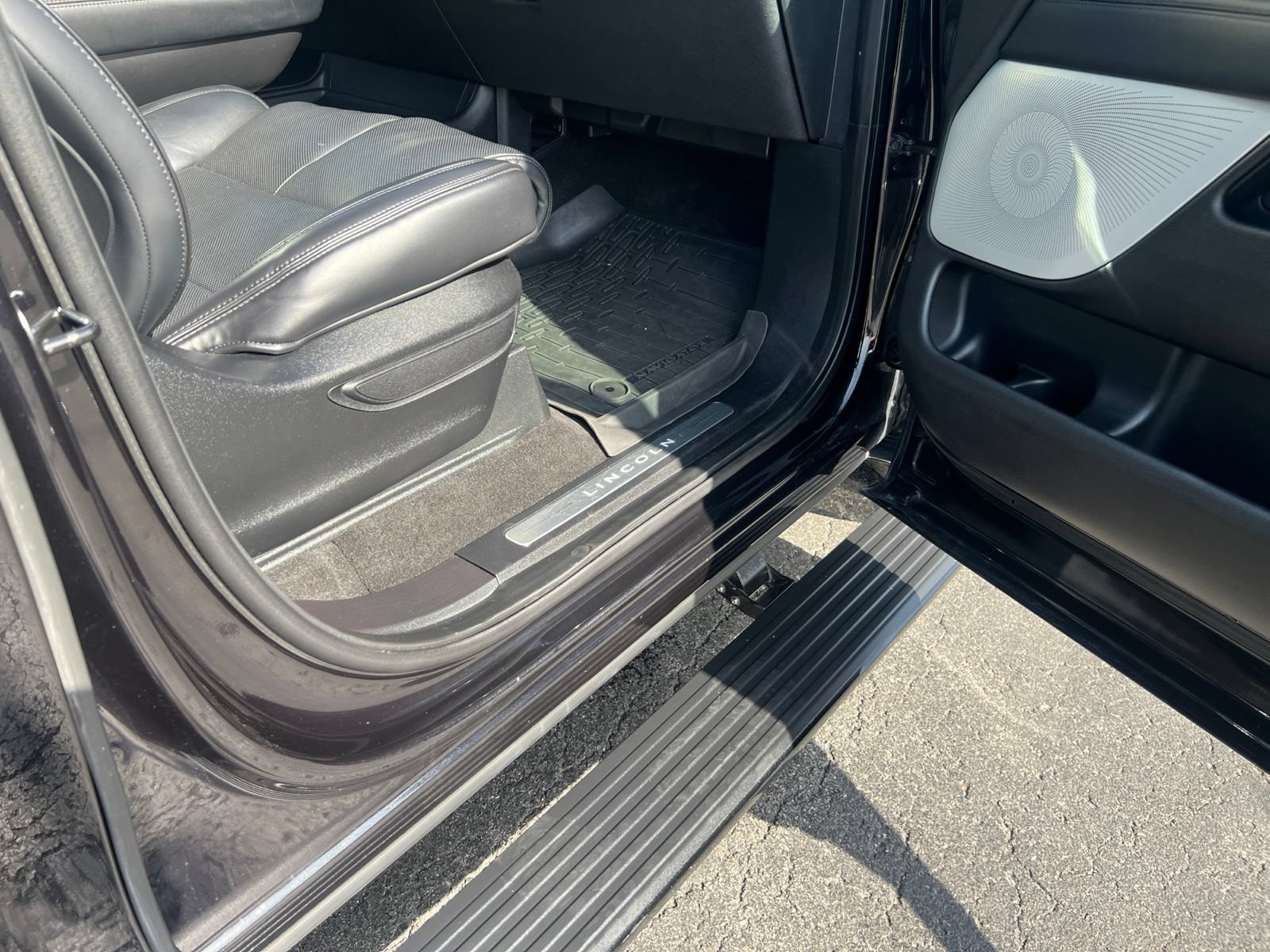 Used 2019 Lincoln Navigator L Reserve AWD/4WD image 56