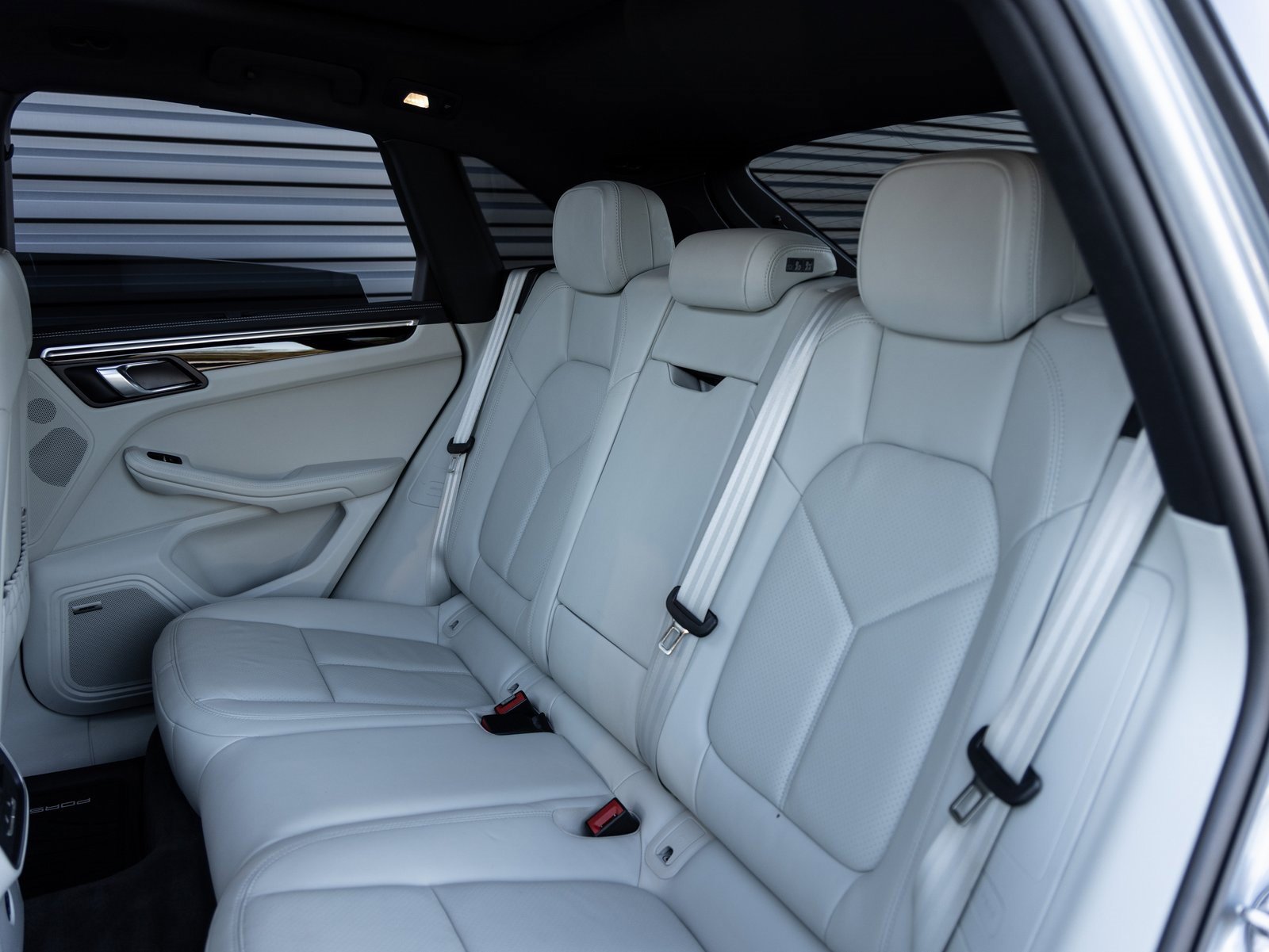 Used 2023 Porsche Macan S image 26