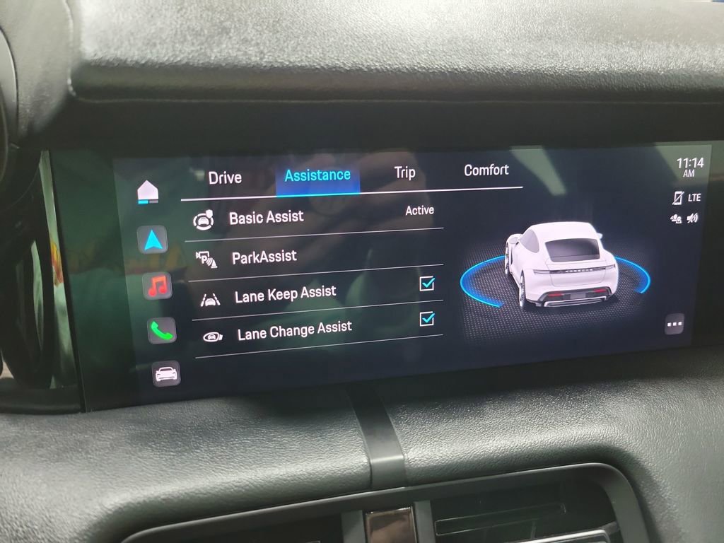 Used 2021 Porsche Taycan image 11