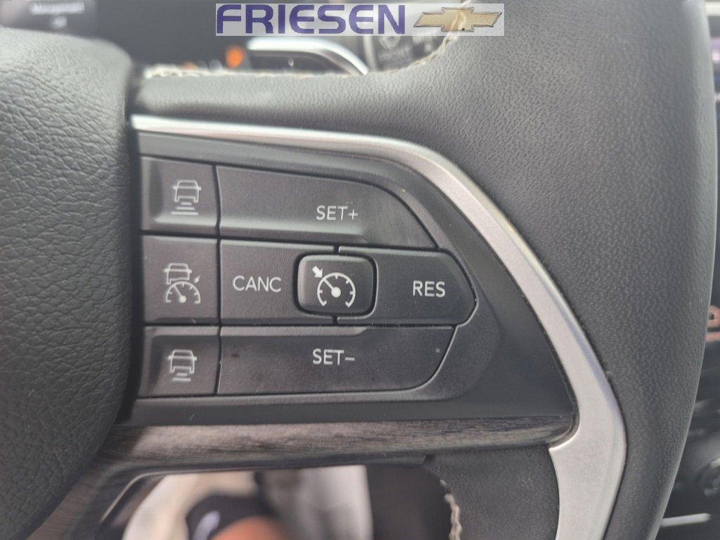 Used 2024 Jeep Grand Cherokee L Limited w/ Luxury Tech Group II image 17