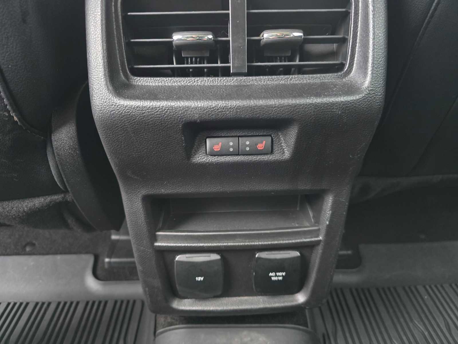 Used 2019 Ford Edge Titanium w/ Equipment Group 301A image 19