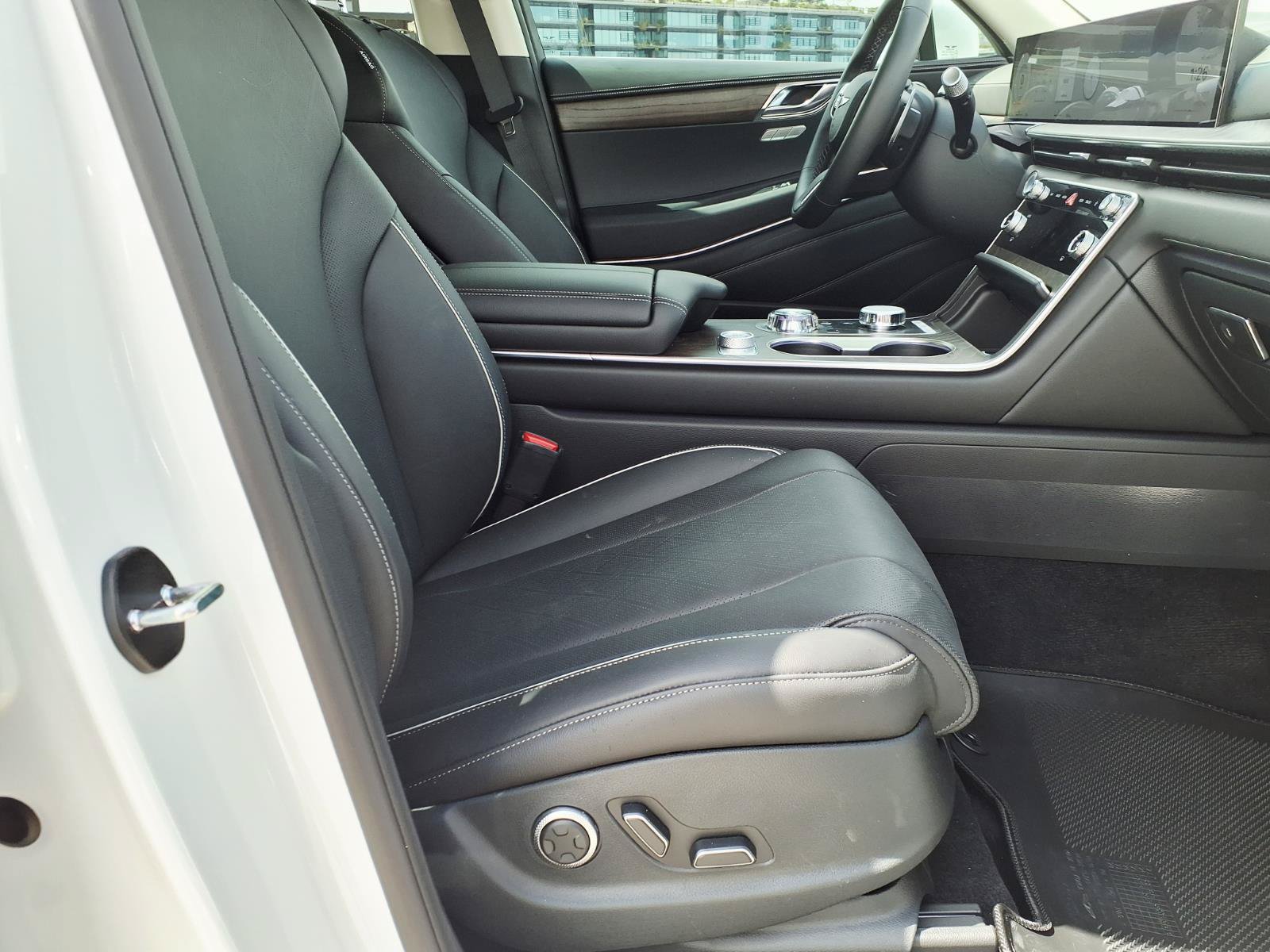 Certified 2026 Genesis GV80 3.5T Advanced AWD/4WD image 11