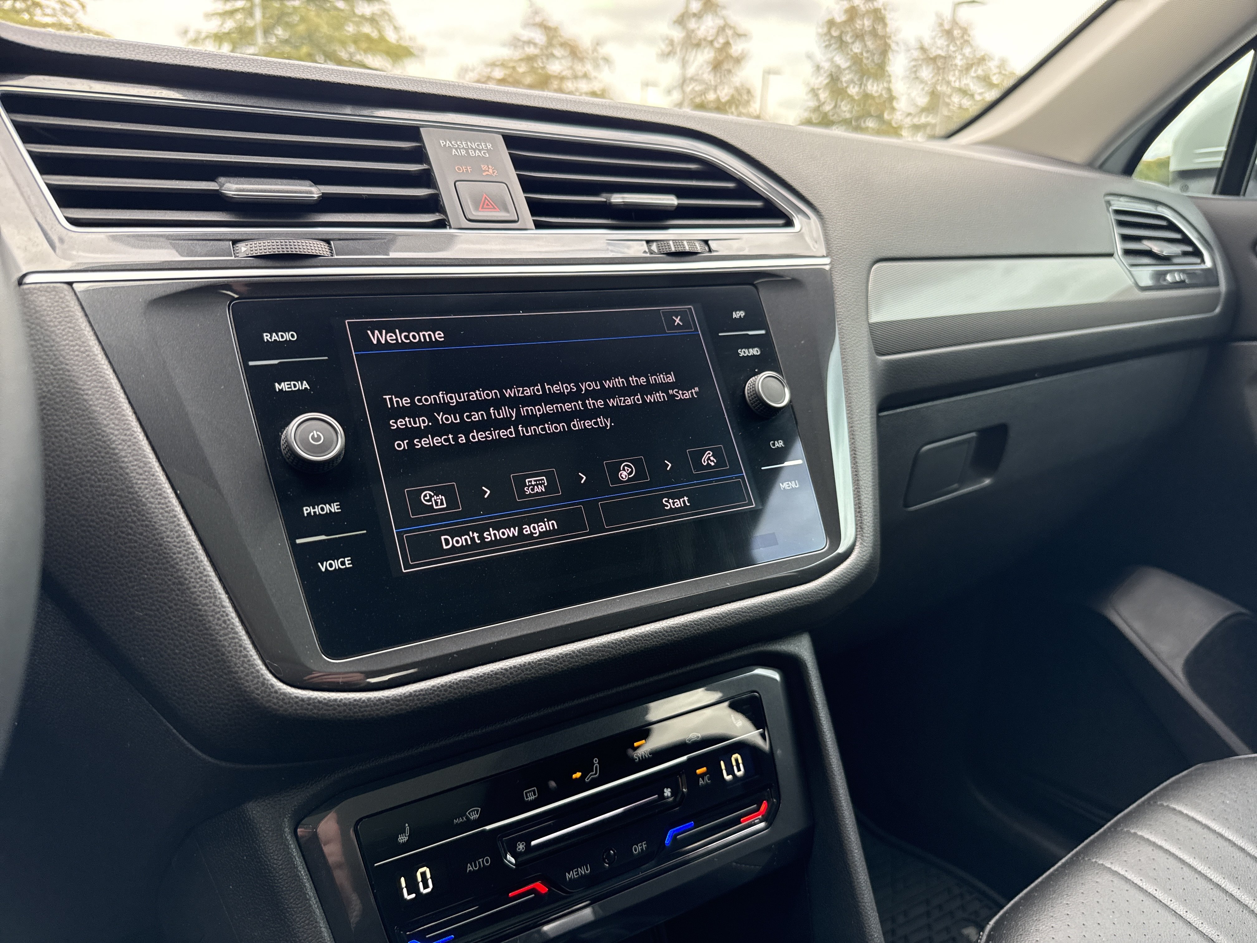 Certified 2023 Volkswagen Tiguan SE w/ Panoramic Sunroof Package FWD image 14