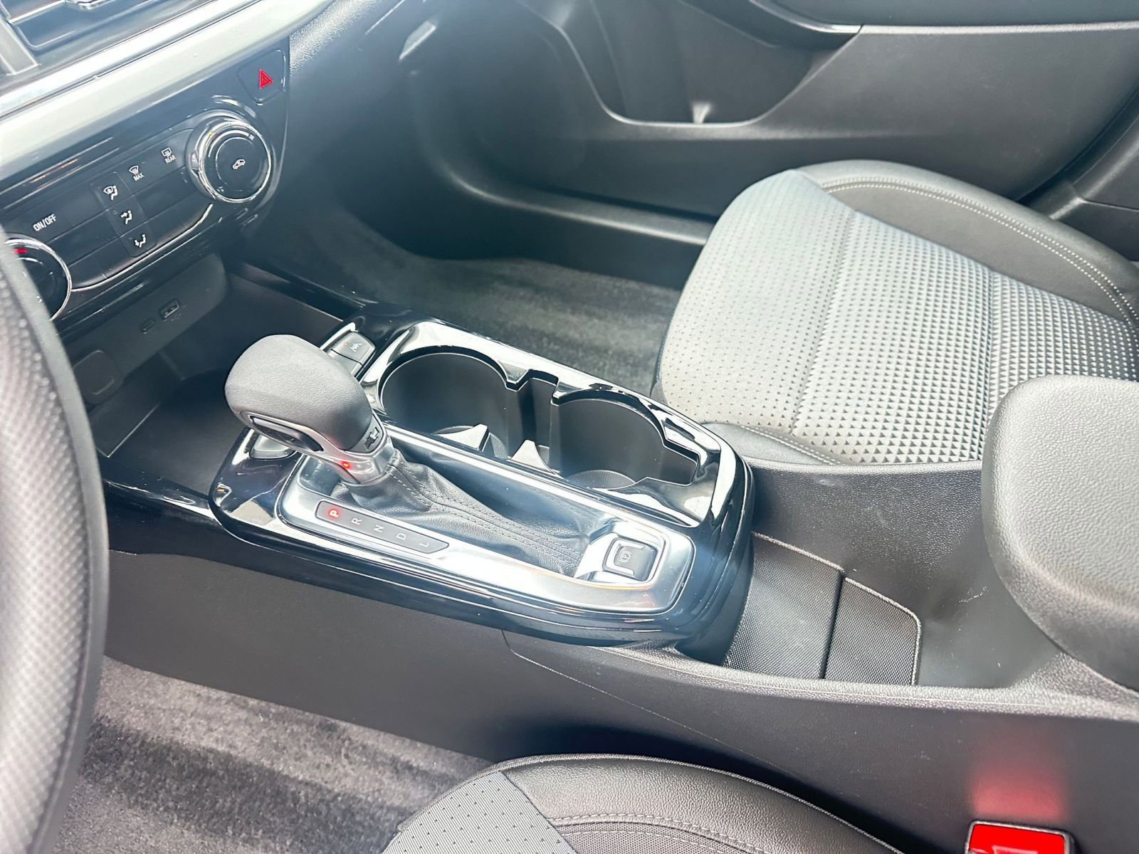 Used 2025 Chevrolet Trax LT image 41