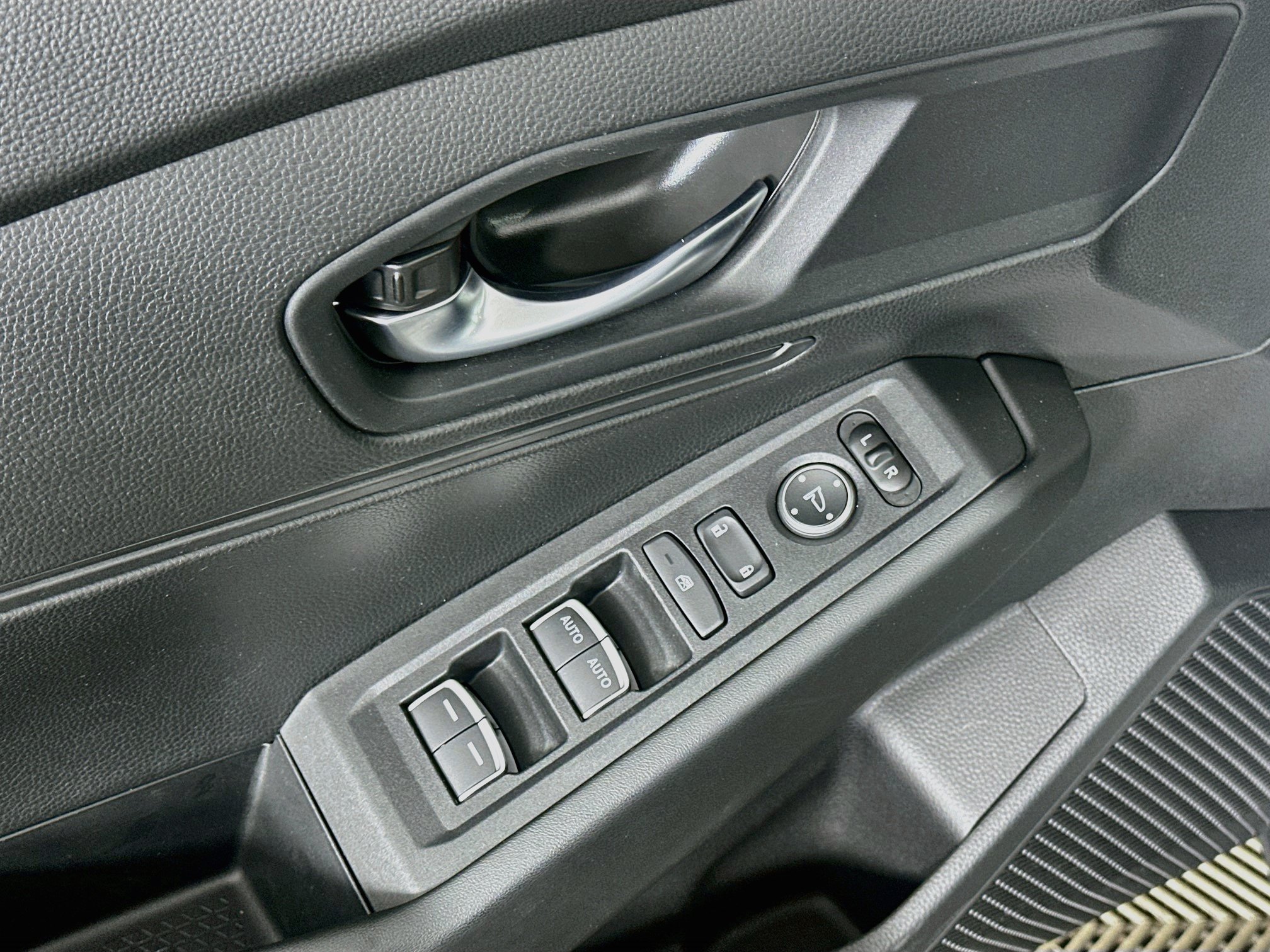 Used 2025 Honda Accord LX image 15