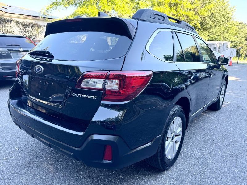Used 2019 Subaru Outback 2.5i Premium AWD/4WD image 7