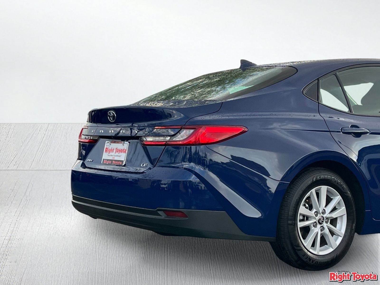 Used 2026 Toyota Camry LE FWD image 11