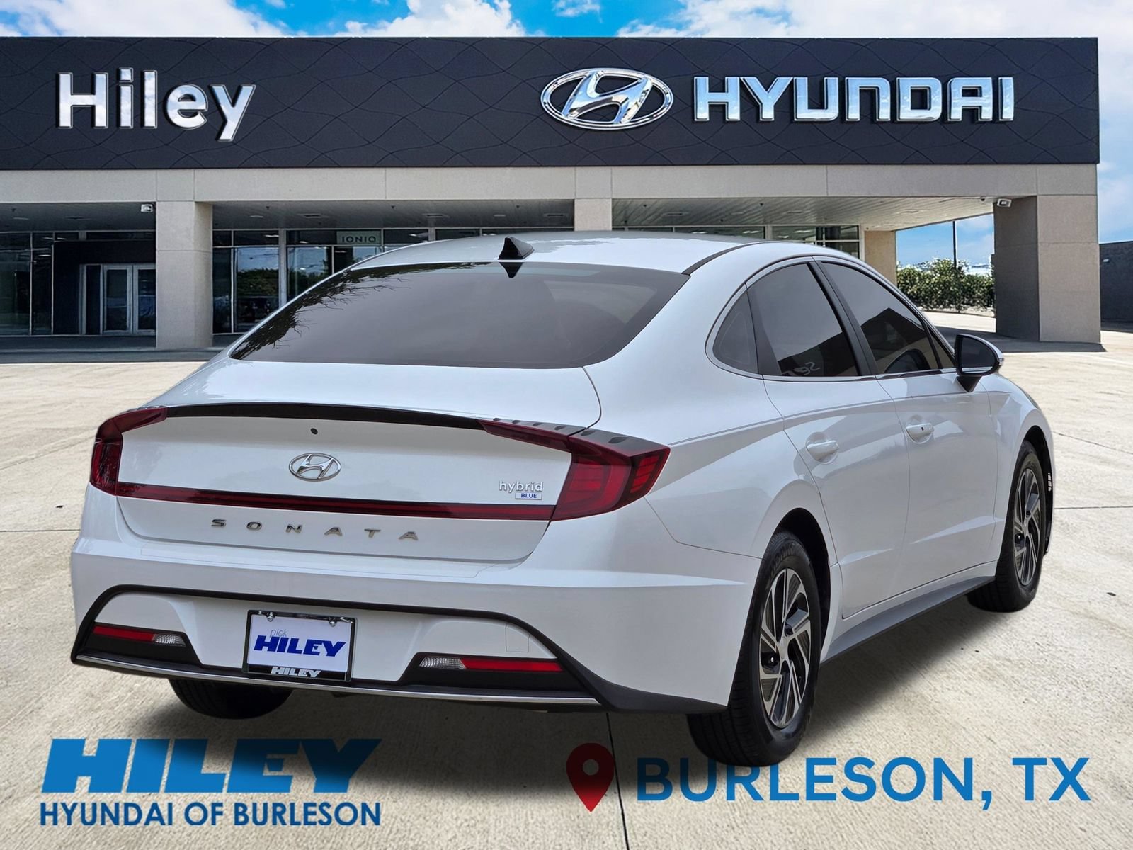 Used 2023 Hyundai Sonata Blue w/ Cargo Package FWD image 4