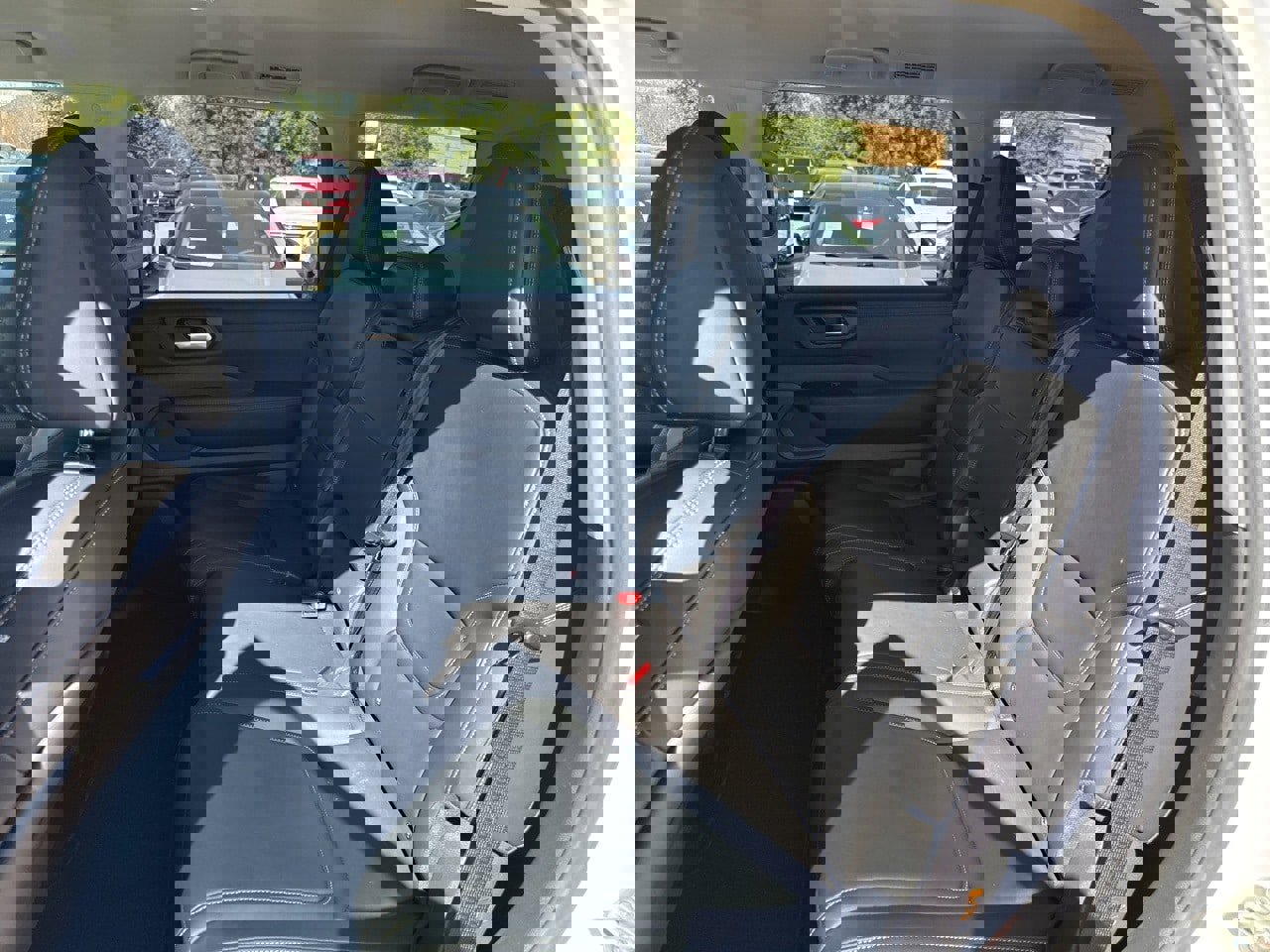 Certified 2025 Nissan Armada SV image 10