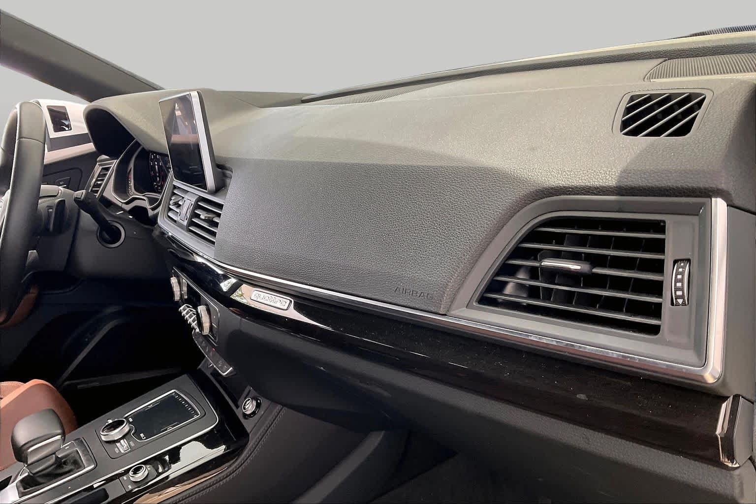 Used 2019 Audi Q5 Prestige w/ Prestige Package AWD/4WD image 19