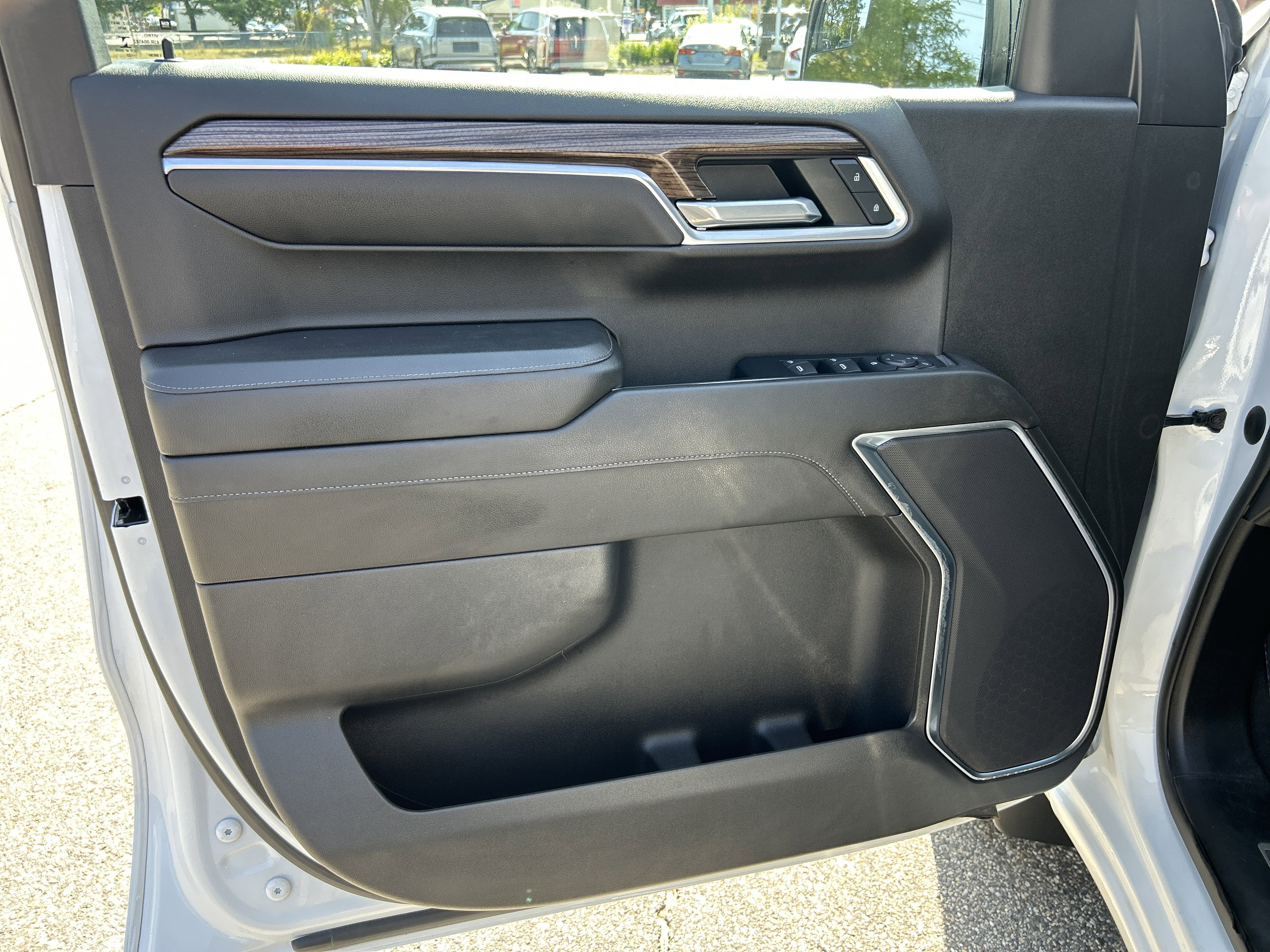 Used 2022 Chevrolet Silverado 1500 LT image 15