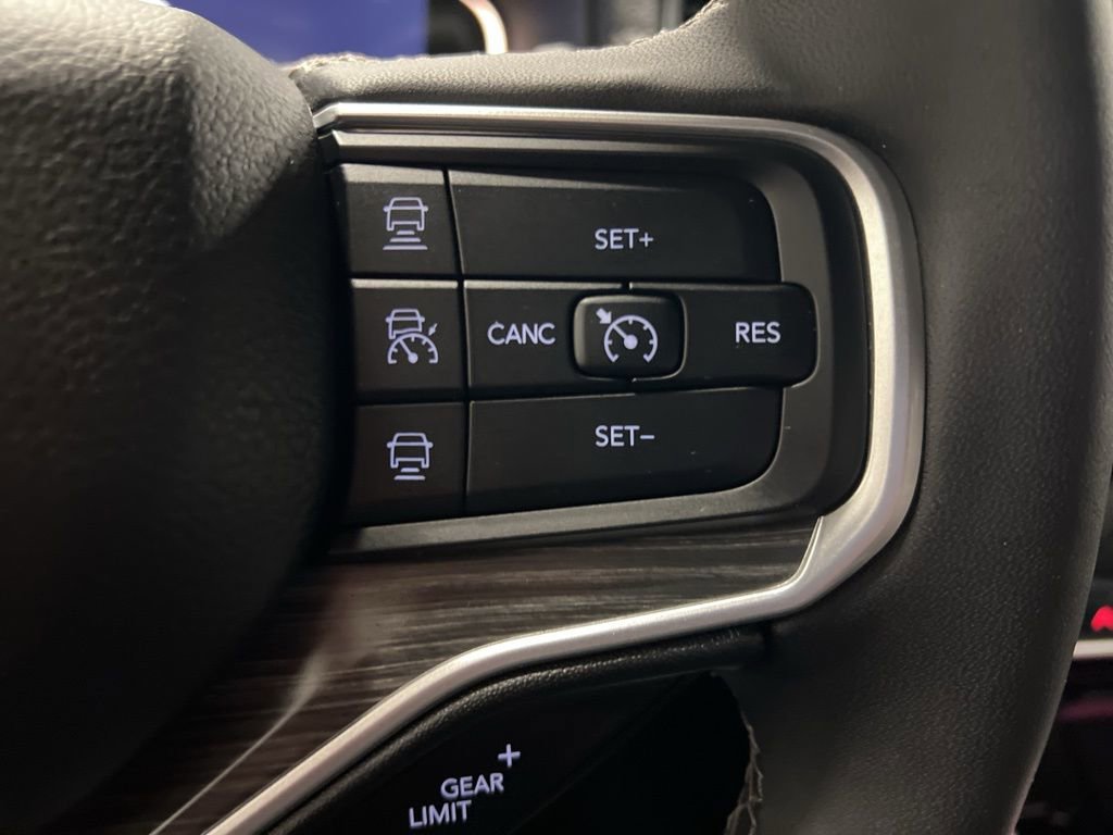 Used 2024 Jeep Wagoneer Series II w/ Premium Group I image 14