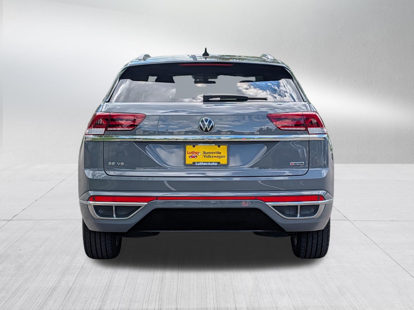 Certified 2021 Volkswagen Atlas Cross Sport SE AWD/4WD image 6