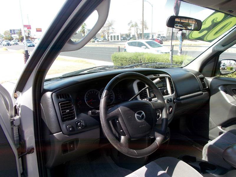 Used 2003 MAZDA Tribute LX image 18