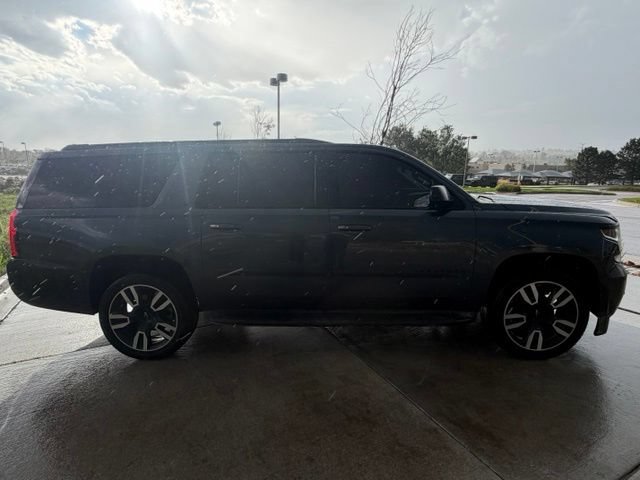 Used 2020 Chevrolet Suburban LT w/ RST Edition AWD/4WD image 11