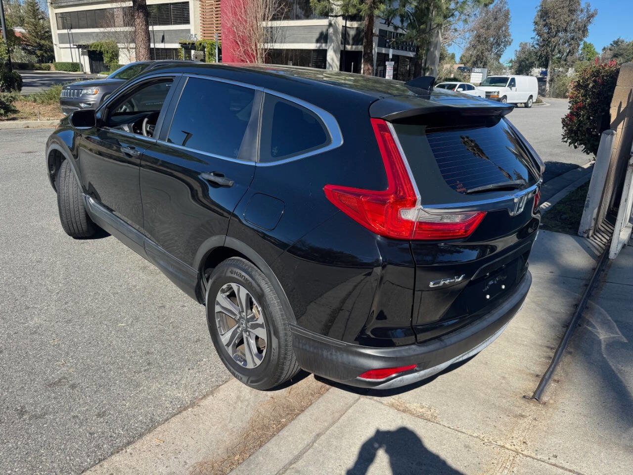 Used 2017 Honda CR-V LX image 4