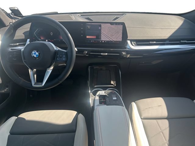New 2025 BMW X2 xDrive28i w/ Technology Package AWD/4WD image 16