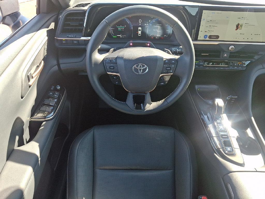 Used 2026 Toyota Crown Platinum AWD/4WD image 16