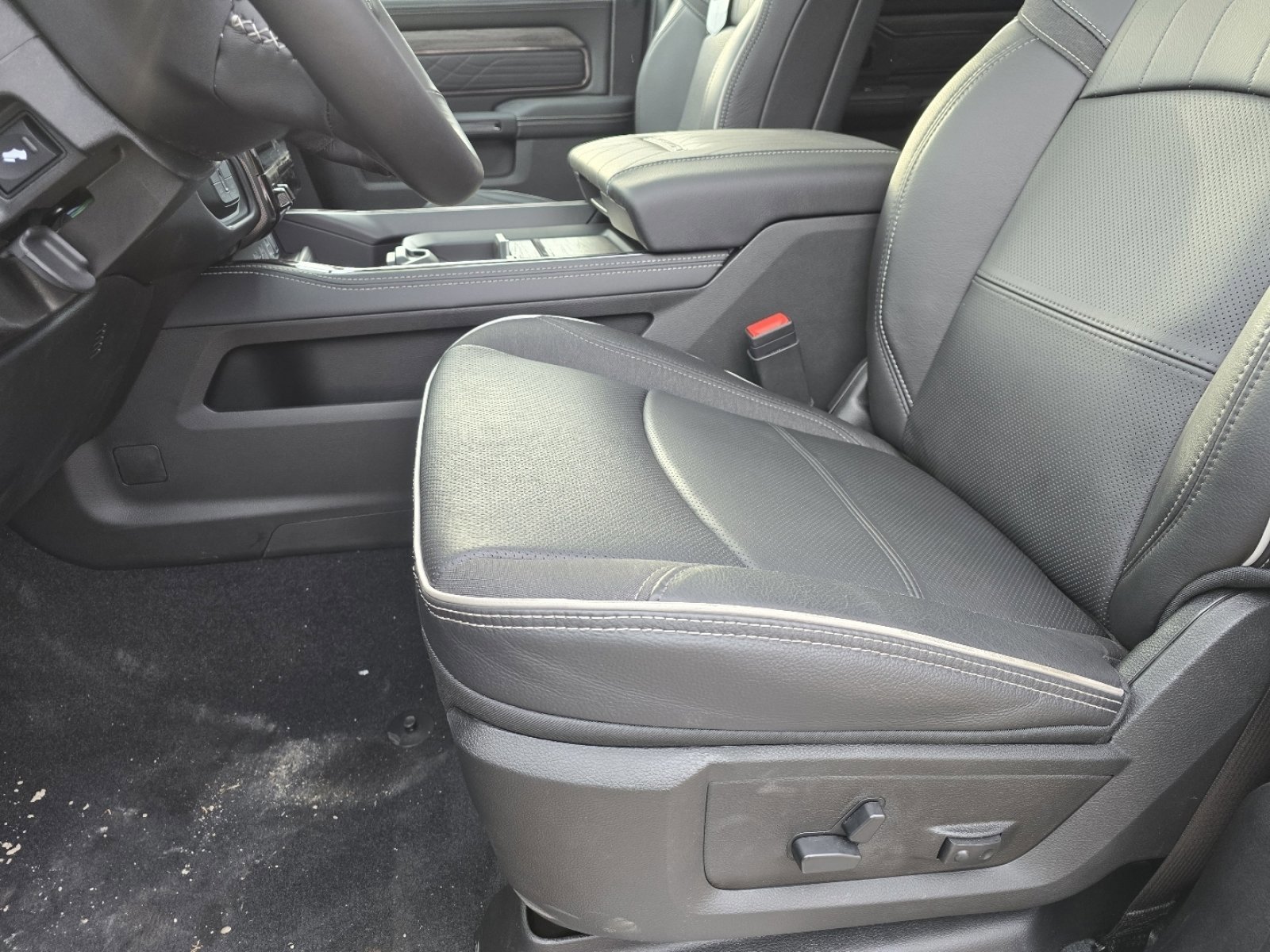 New 2026 RAM 3500 Limited image 16