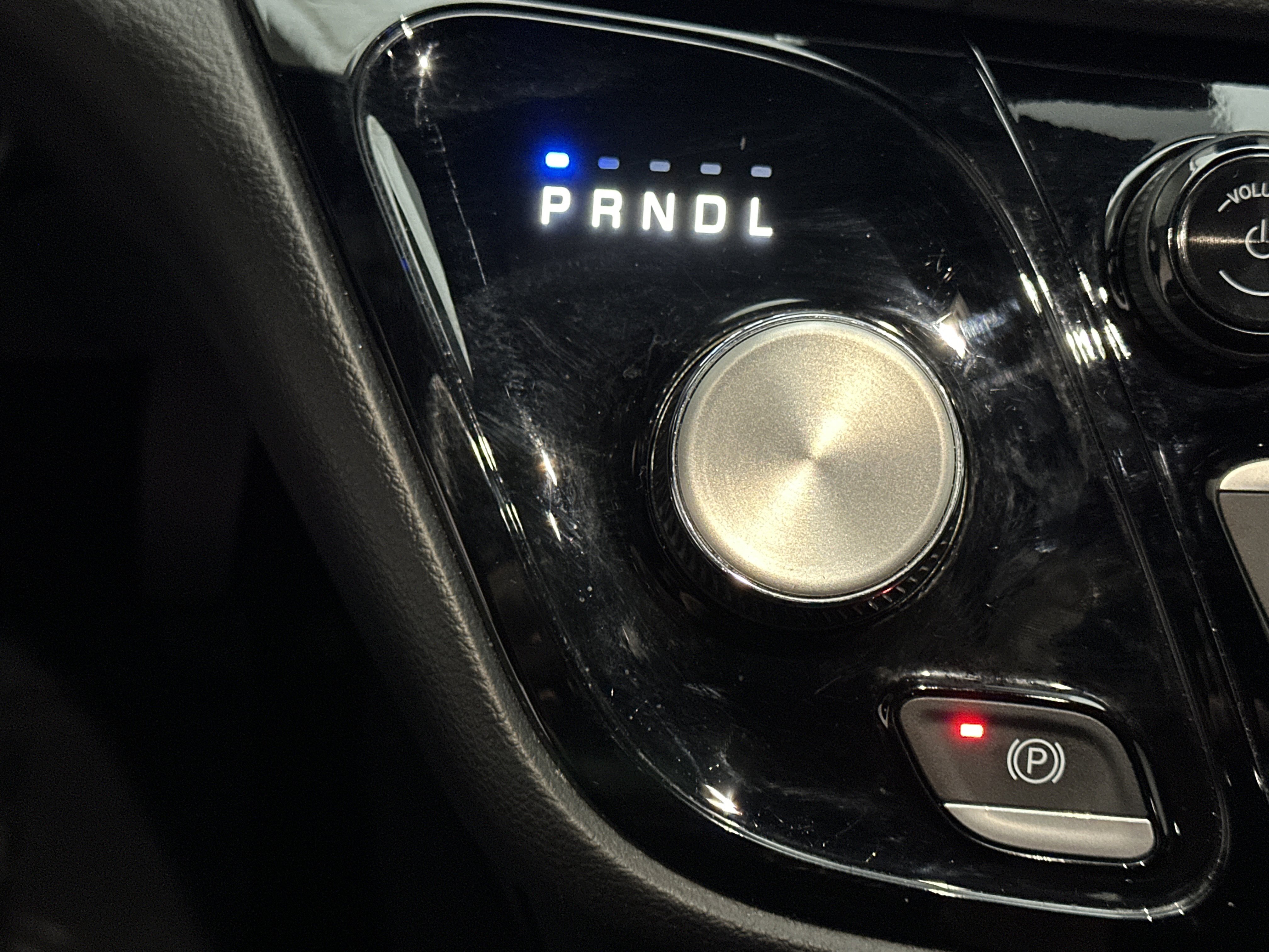 Used 2025 Chrysler Pacifica Select FWD image 37