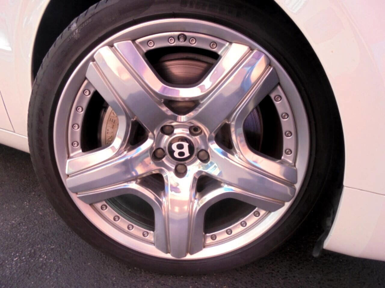 Used 2016 Bentley Flying Spur V8 image 23