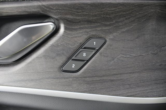 New 2025 Jeep Grand Cherokee L Limited w/ Black Appearance Package image 15