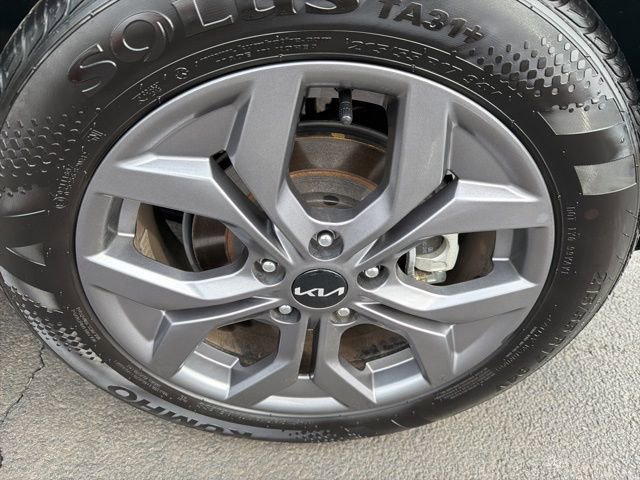 Used 2024 Kia Seltos LX image 28