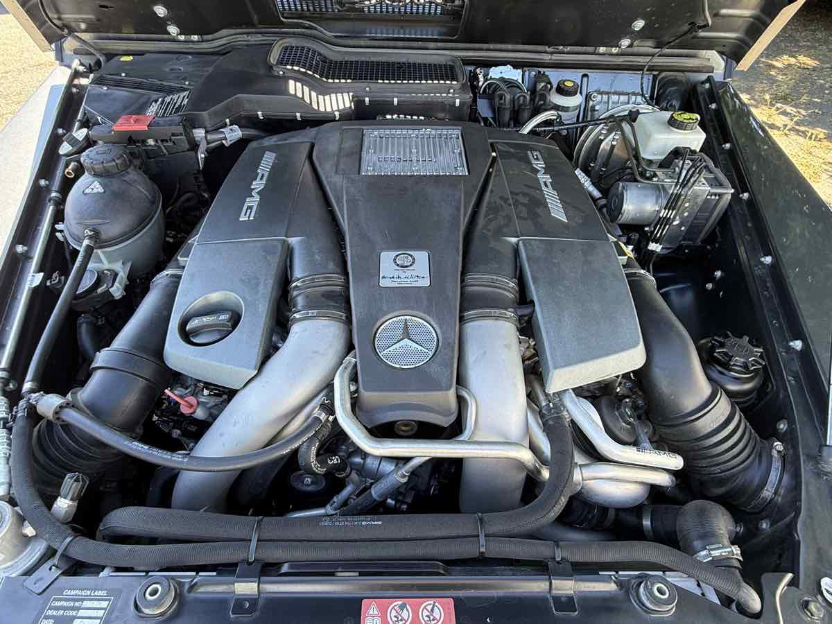 Used 2015 Mercedes-Benz G 63 AMG 4MATIC image 39