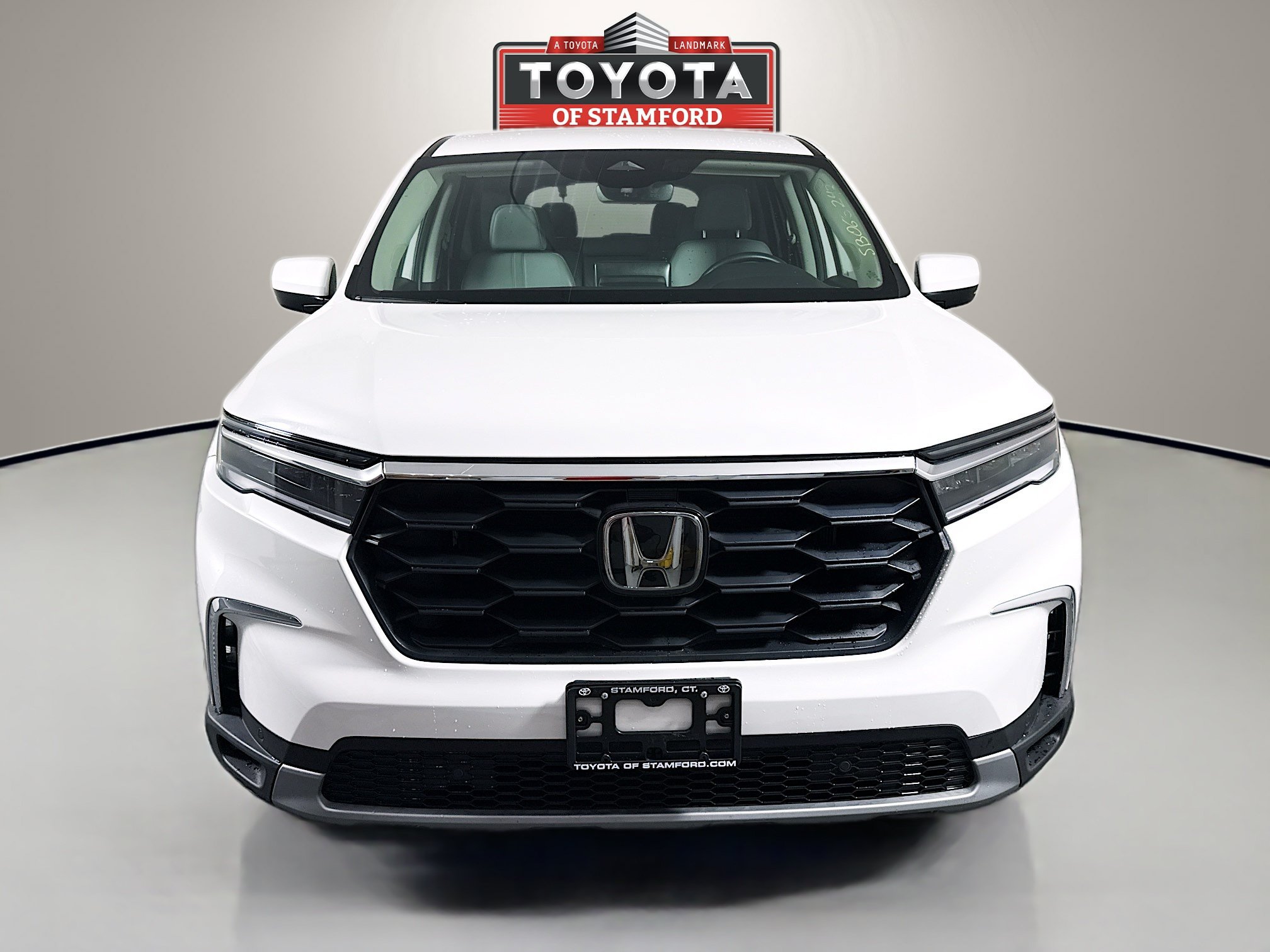 Used 2025 Honda Pilot EX-L image 2