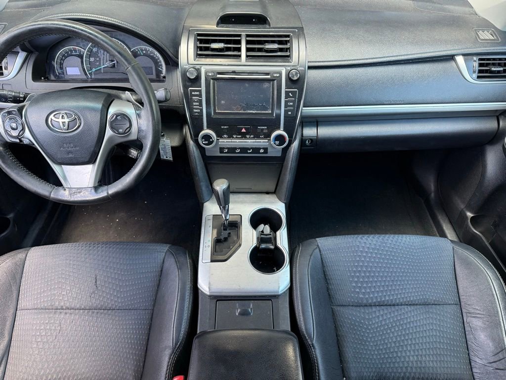Used 2016 Toyota Camry SE FWD image 11