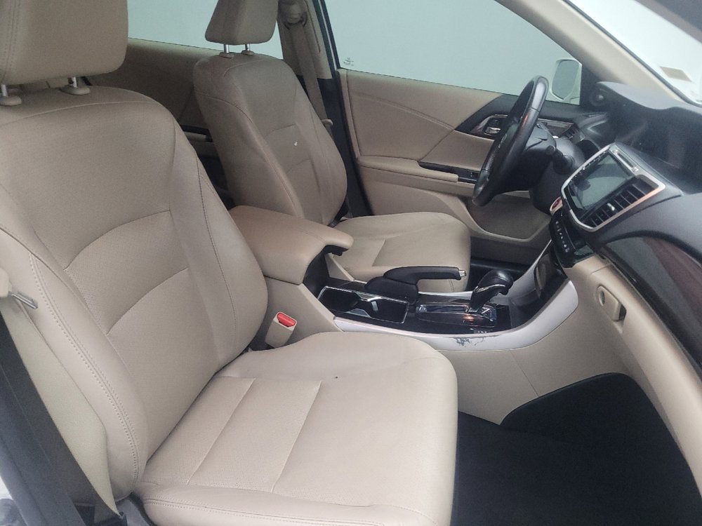 Used 2017 Honda Accord EX-L image 21