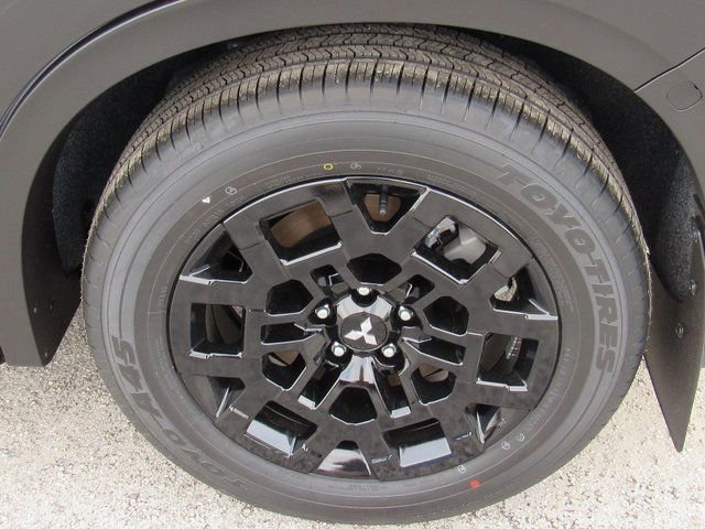 New 2026 Mitsubishi Outlander Trail Edition image 7