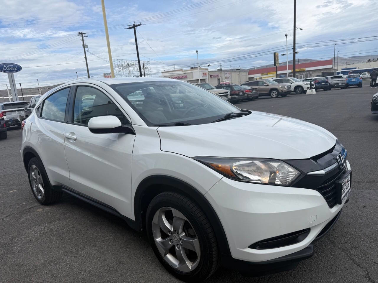 Used 2018 Honda HR-V LX image 3