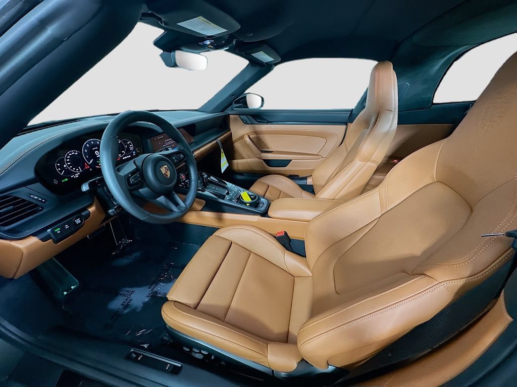 Certified 2026 Porsche 911 Targa 4 GTS AWD/4WD image 5
