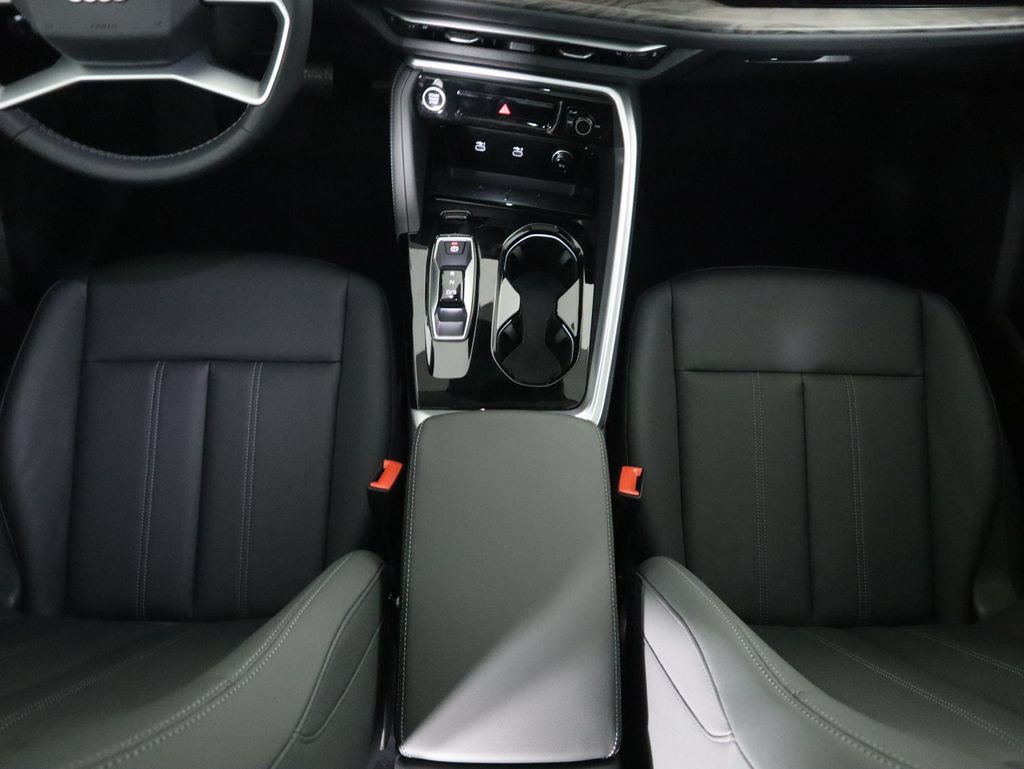 Used 2025 Audi Q5 Premium w/ Premium Plus AWD/4WD image 18