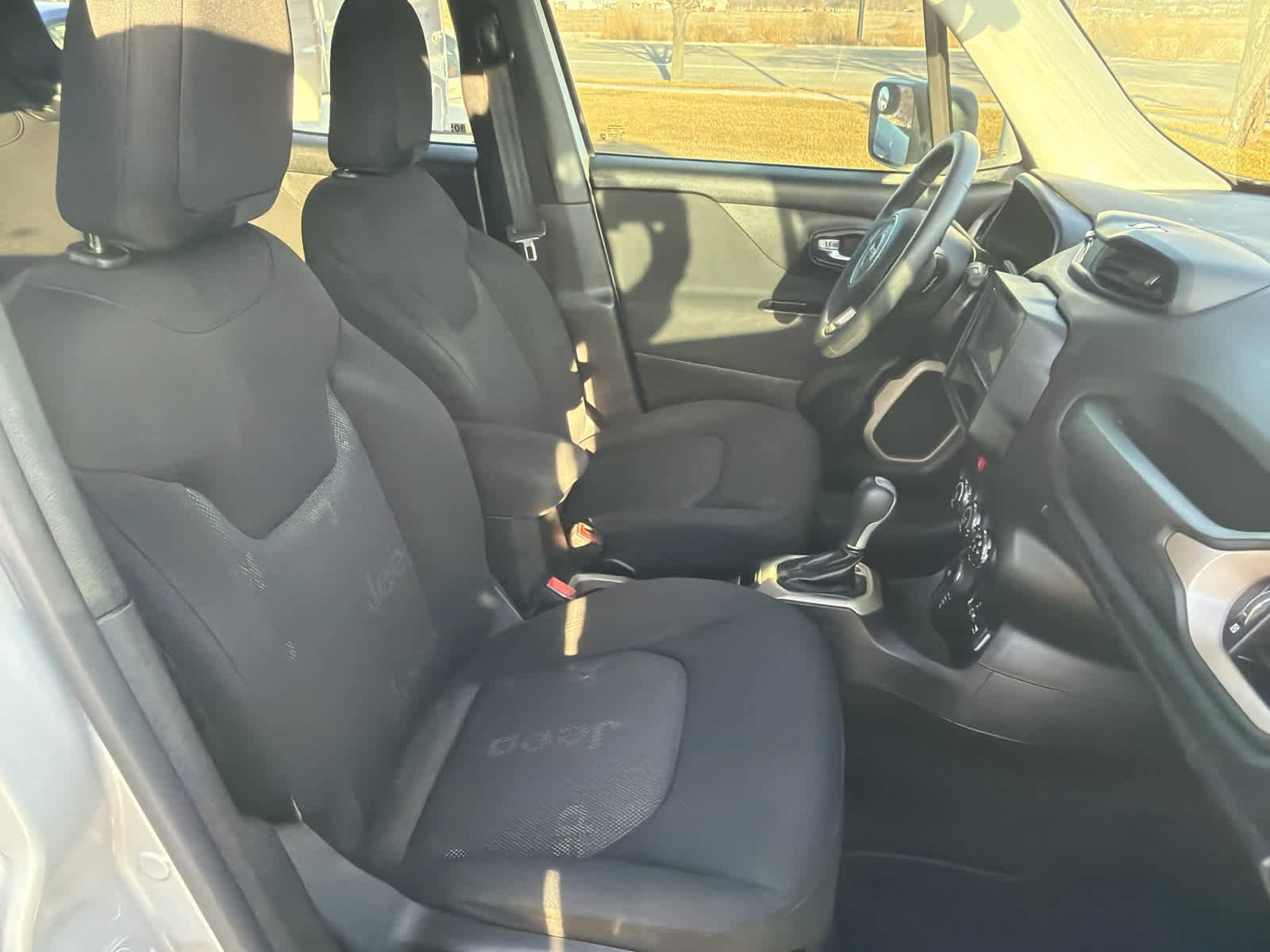 Used 2016 Jeep Renegade Sport w/ Power & Air Group image 12