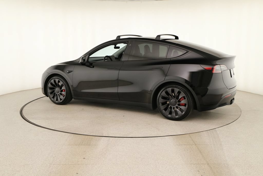 Used 2023 Tesla Model Y Performance AWD/4WD image 3