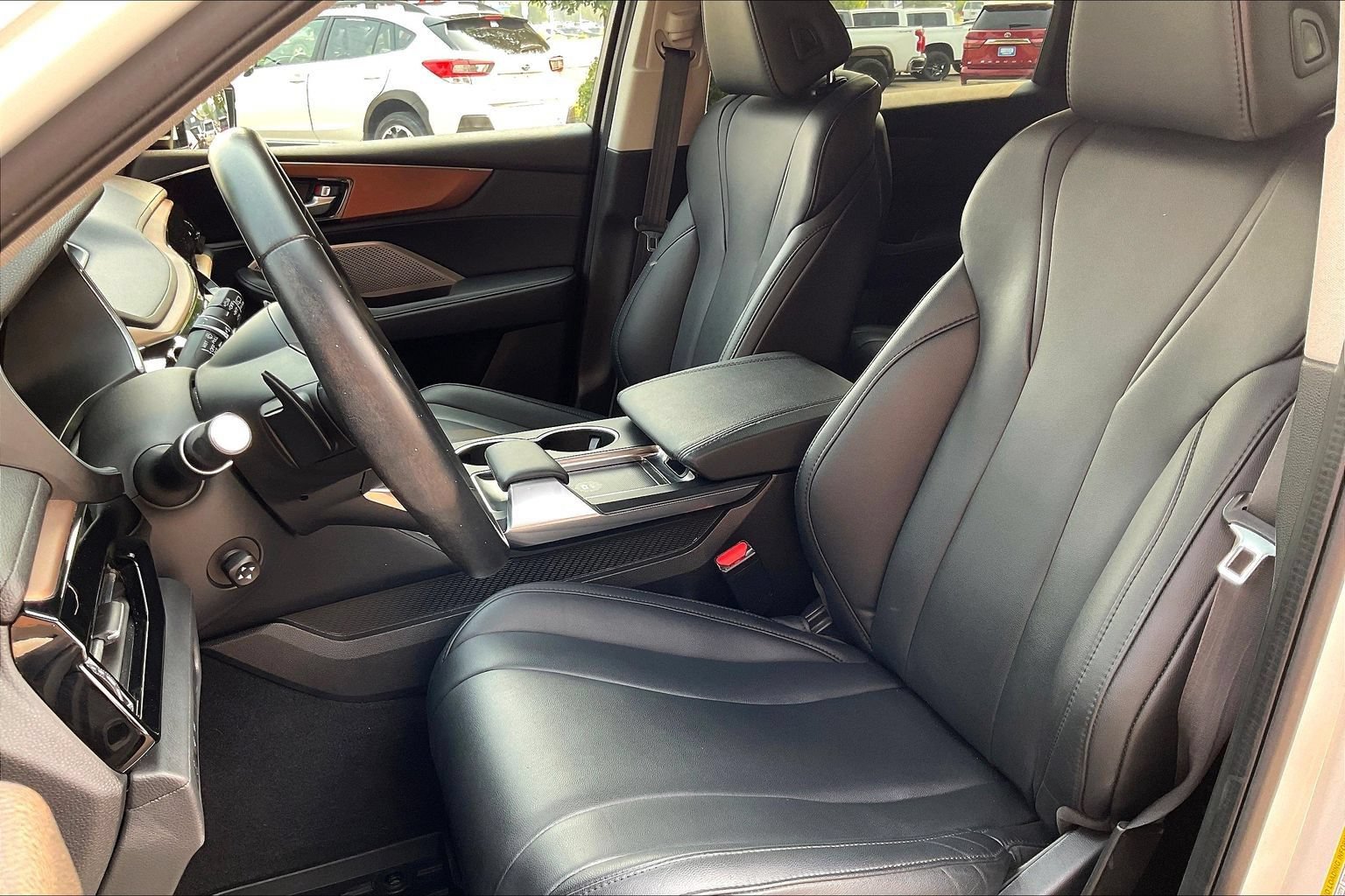 Used 2022 Acura MDX SH-AWD image 18