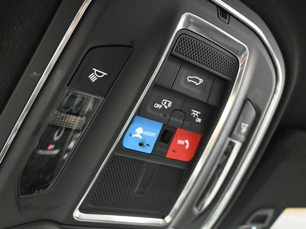 Used 2023 Jeep Grand Cherokee L Laredo AWD/4WD image 23