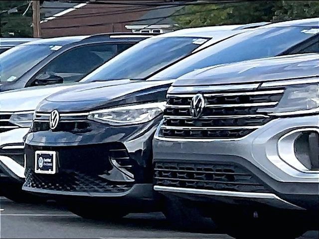 Used 2023 Volkswagen ID.4 Pro S AWD/4WD image 6